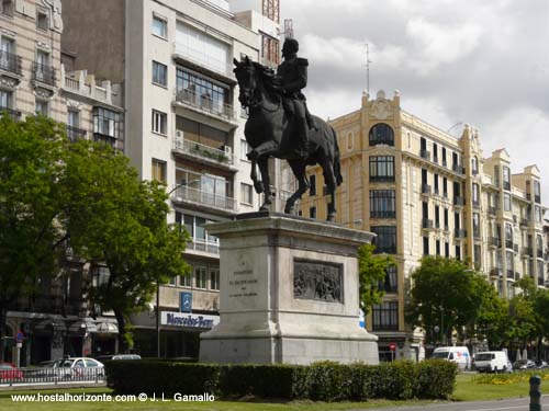 Estatua del general Espartero calle de Alcala Madrid Spain