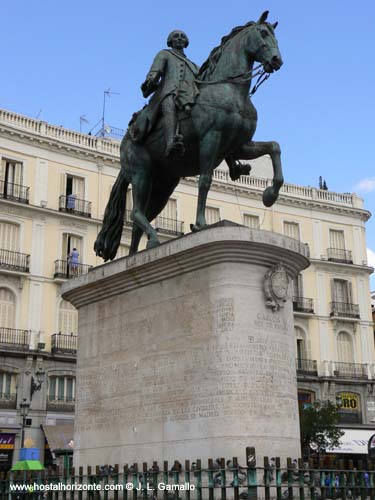 Estatua de Carlos III Puerta del Sol Madrid Spian