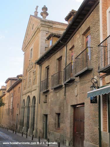 Monasterio de San Ildefonso y San Juan de Mata trinitarias descalzas Barrio de las Letras tumba de cervantes Madrid centro spain