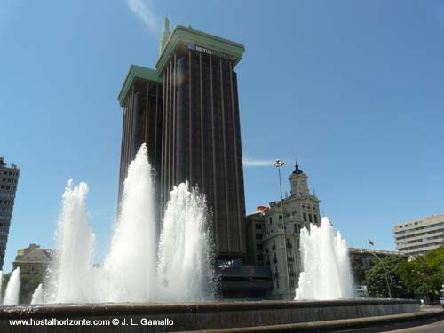 Fuente de la plaza de Colon Madrid Spain