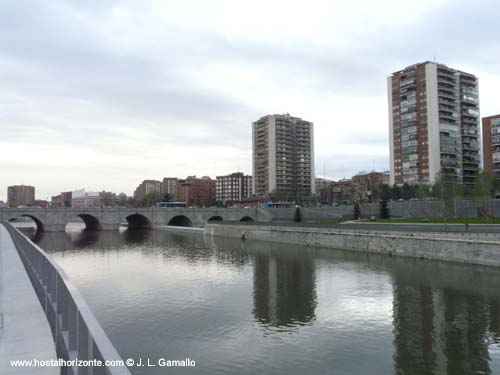 Madrid Río. Puente del Rey. Río Manzannares.